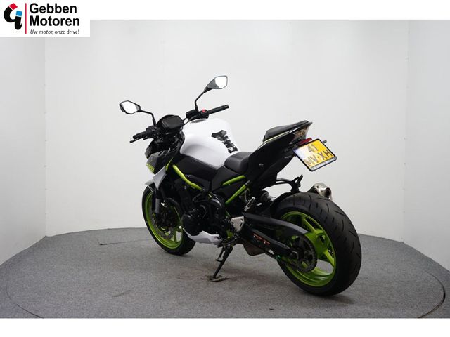 kawasaki - z900