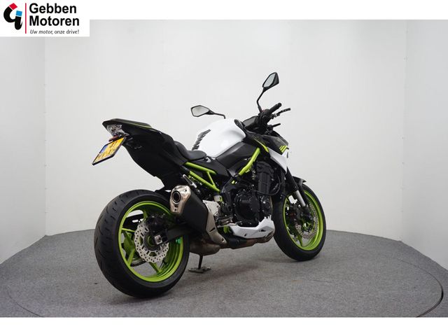 kawasaki - z900