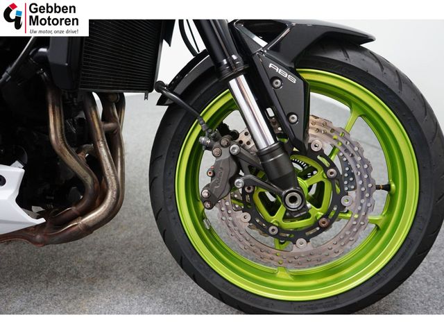 kawasaki - z900