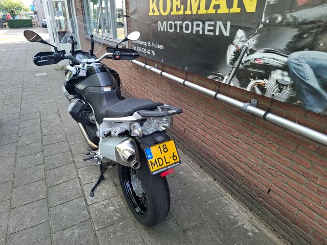 moto-guzzi - stelvio