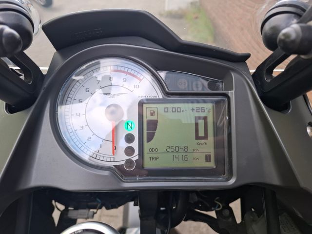moto-guzzi - stelvio