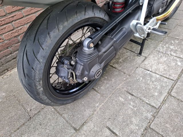 moto-guzzi - stelvio