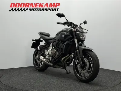 YAMAHA MT 07 ABS – foto 4
