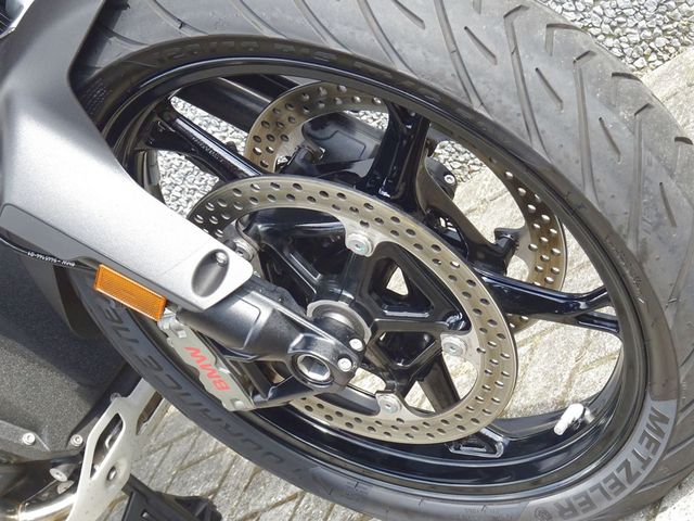 bmw - r-1300-gs