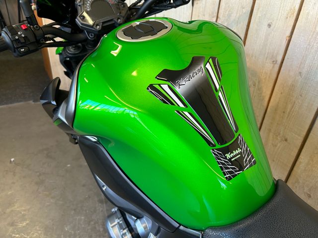 kawasaki - z900
