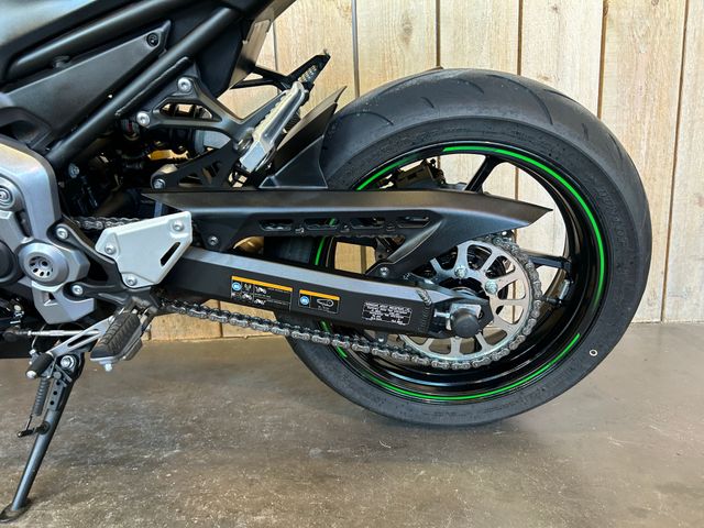 kawasaki - z900
