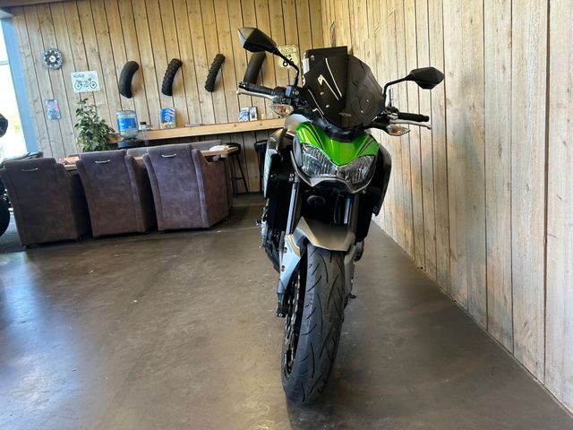 kawasaki - z900