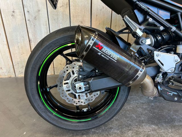 kawasaki - z900