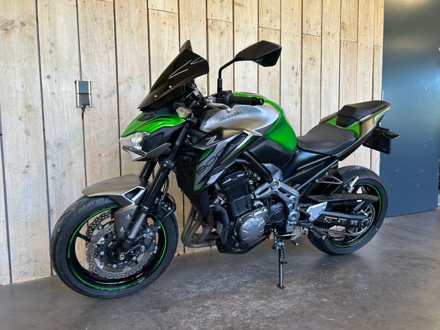 kawasaki - z900