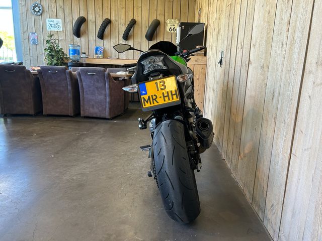 kawasaki - z900