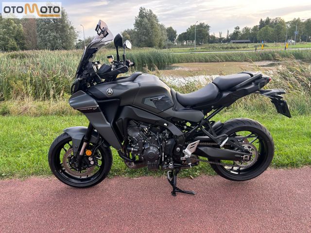 yamaha - tracer-9