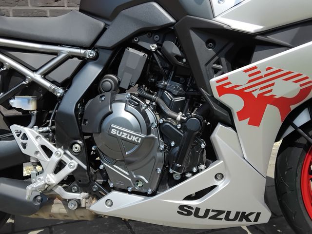 suzuki - gsx-8r
