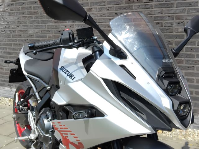 suzuki - gsx-8r