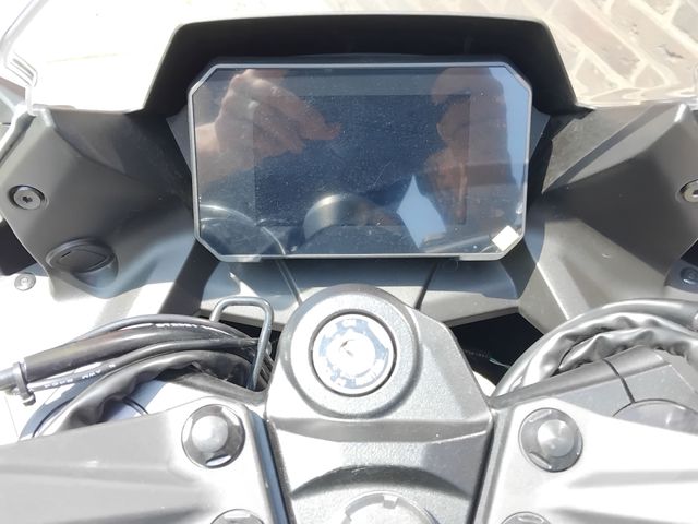 suzuki - gsx-8r