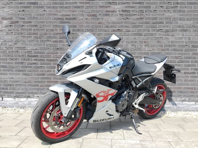 suzuki - gsx-8r
