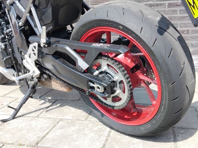 suzuki - gsx-8r