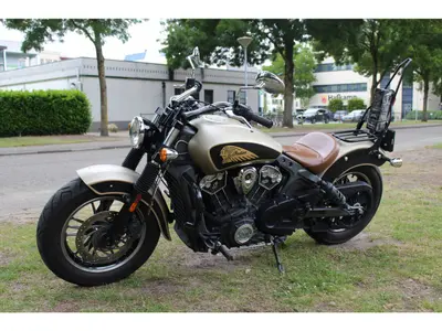 INDIAN MOTORCYCLE SCOUT BOBBER – foto 2