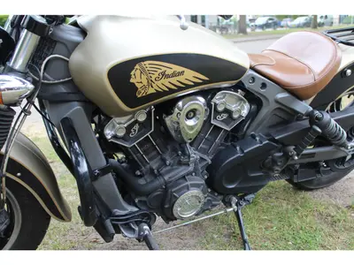 INDIAN MOTORCYCLE SCOUT BOBBER – foto 3