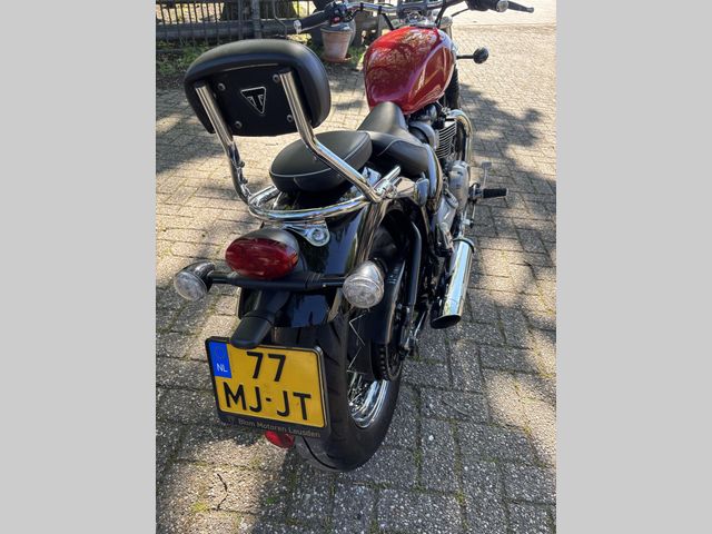 triumph - bonneville-speedmaster