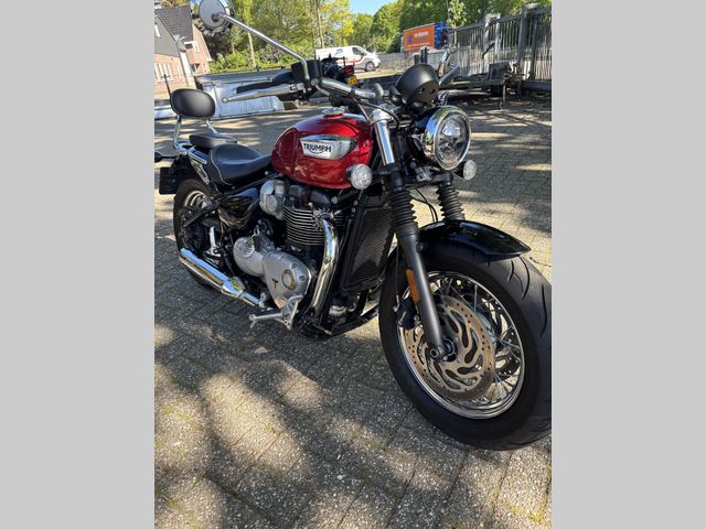triumph - bonneville-speedmaster