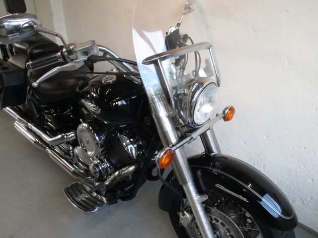 yamaha - xvs-1100-a-dragstar-classic