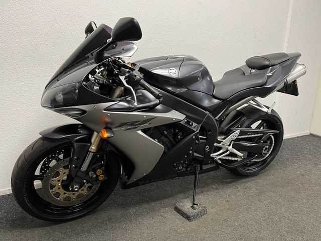 yamaha - yzf-r1