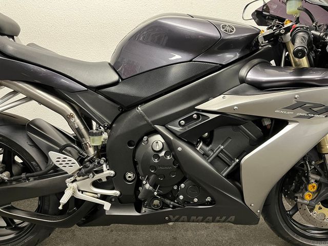 yamaha - yzf-r1