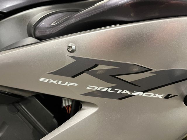 yamaha - yzf-r1