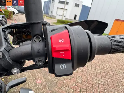 HUSQVARNA SVARTPILEN 801 – foto 3