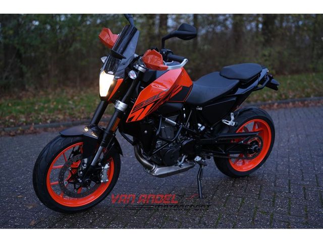 ktm - 690-duke