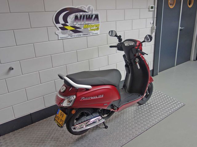 suzuki - address-125