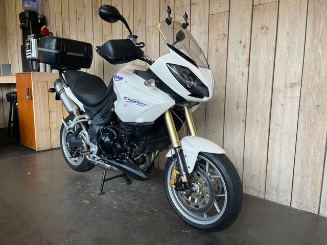 triumph - tiger-1050