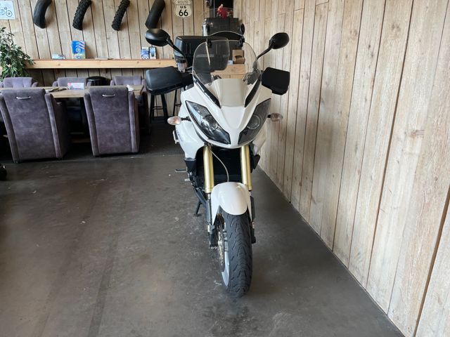 triumph - tiger-1050