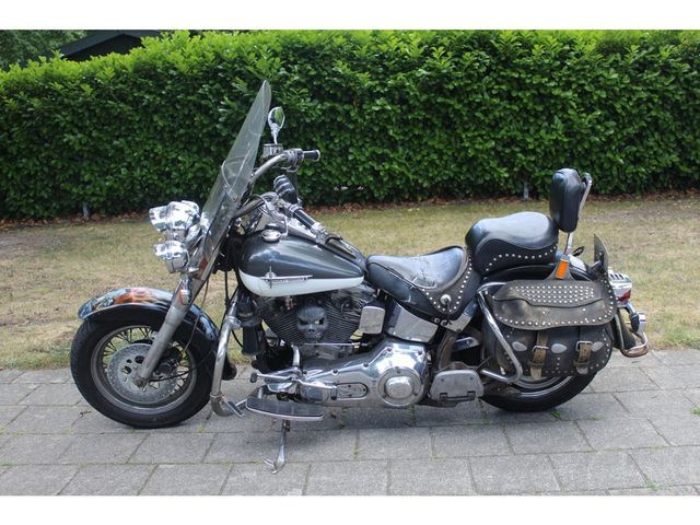 harley-davidson - heritage-classic