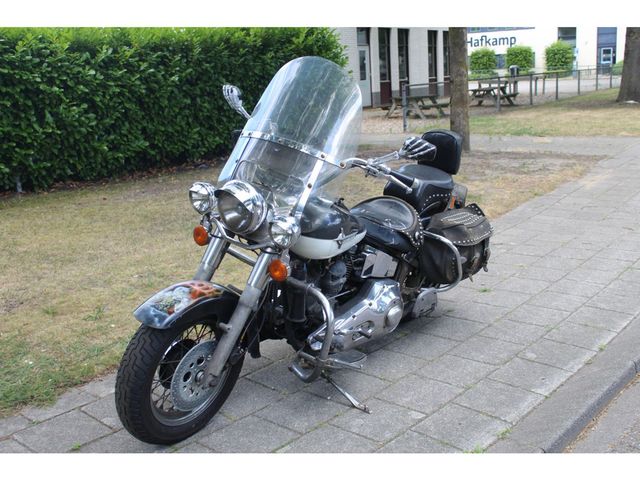 harley-davidson - heritage-classic
