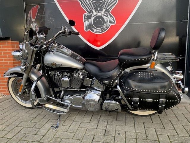 harley-davidson - heritage-softail-classic-flstc