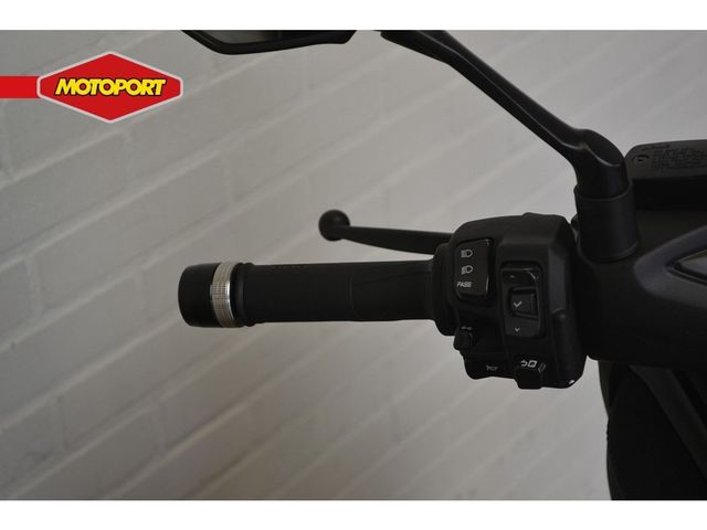 yamaha - x-max-300-tech-max