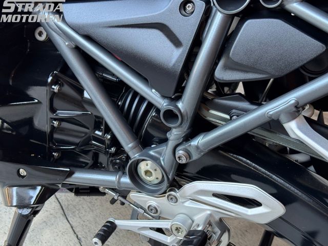 bmw - r-1200-rs