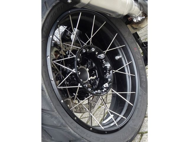 bmw - r-1300-gs-adventure-triple-black