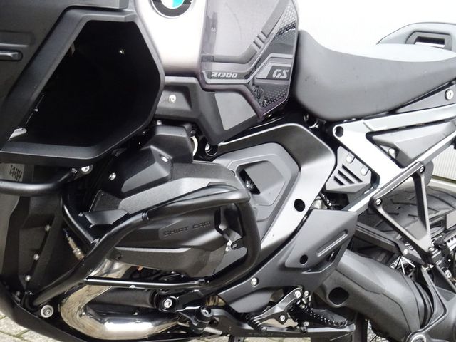 bmw - r-1300-gs-adventure-triple-black