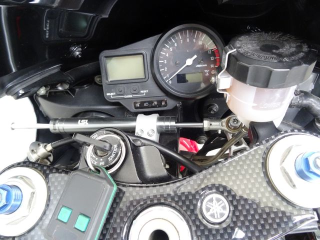 yamaha - yzf-r1
