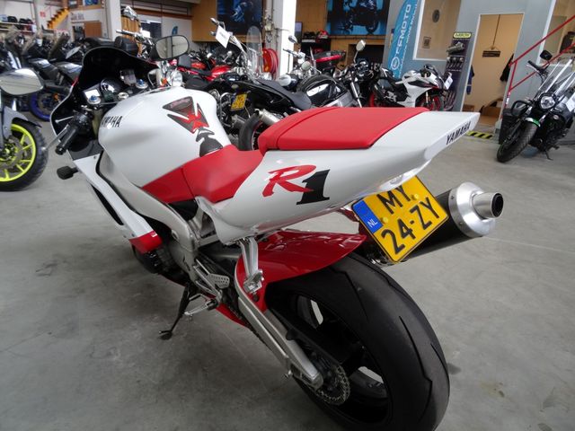 yamaha - yzf-r1