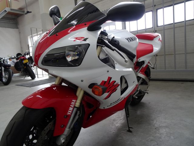 yamaha - yzf-r1