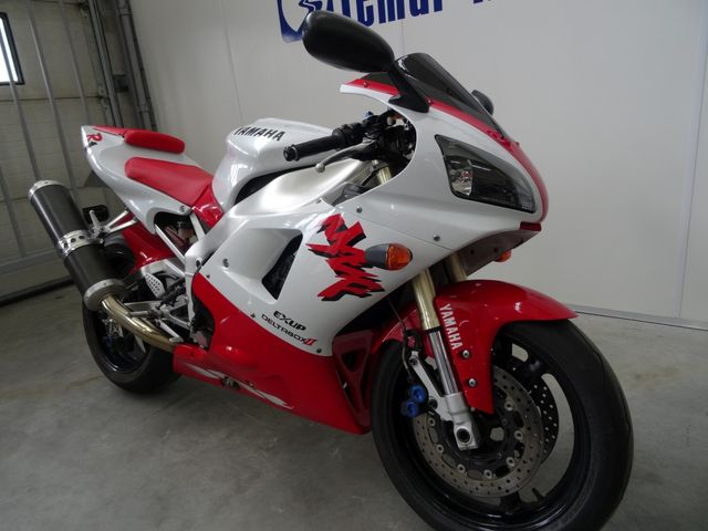 yamaha - yzf-r1
