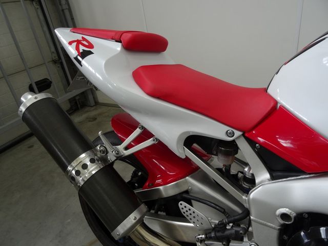yamaha - yzf-r1