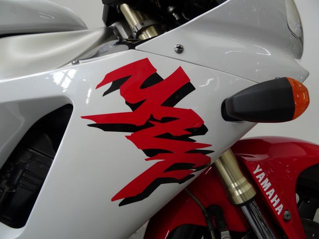 yamaha - yzf-r1