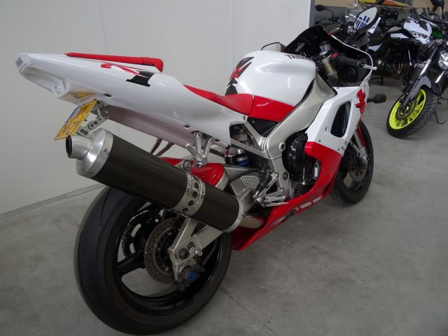 yamaha - yzf-r1