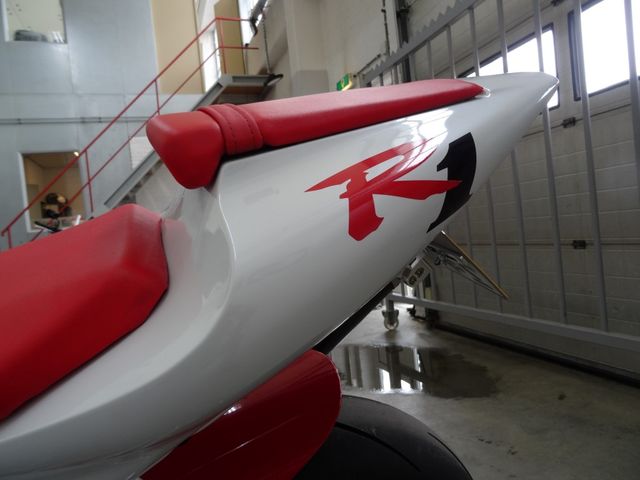yamaha - yzf-r1