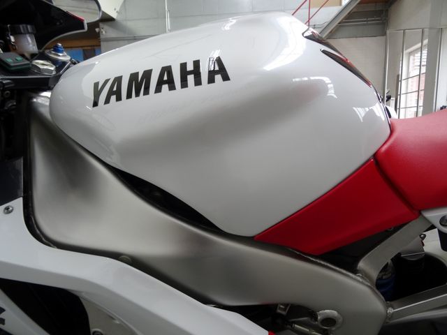 yamaha - yzf-r1