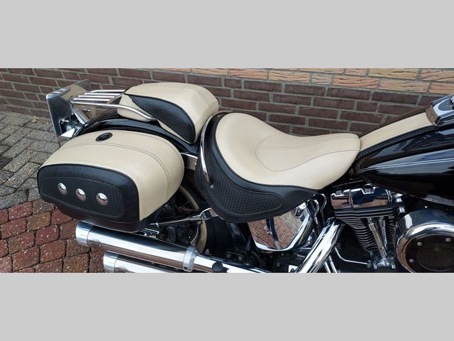 harley-davidson - softail-deluxe-flstni